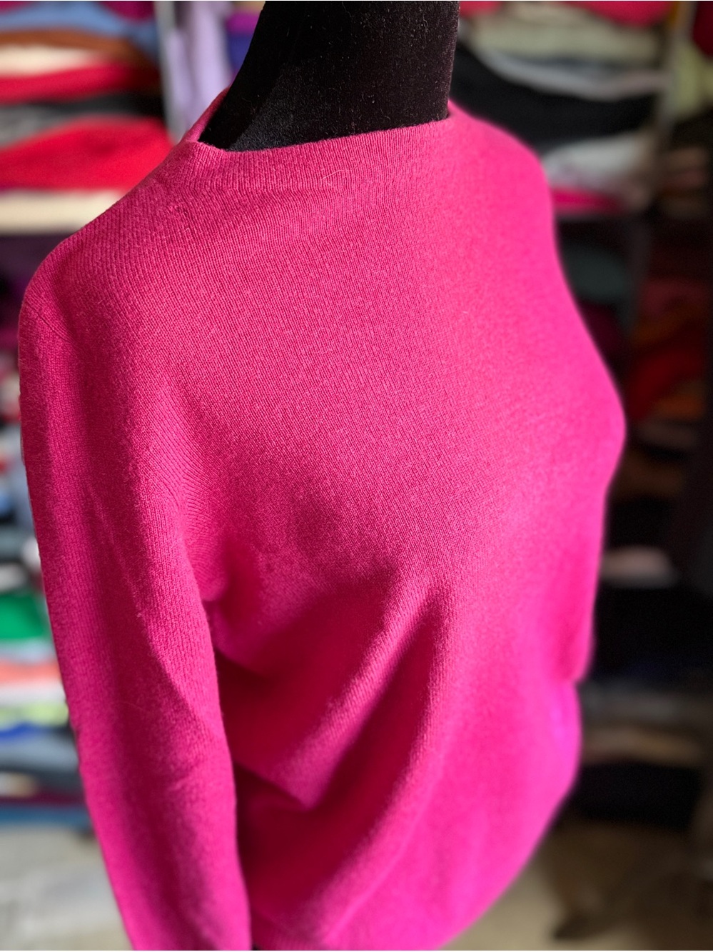 Women's Fuchsia Boat-Crewneck Cashmere Sweater
